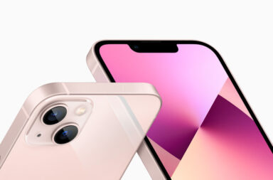 O iPhone 13 e o iPhone 13 mini vêm em cinco lindas cores de alumínio, incluindo (PRODUTO) VERMELHO, luz das estrelas, meia-noite, azul e rosa.